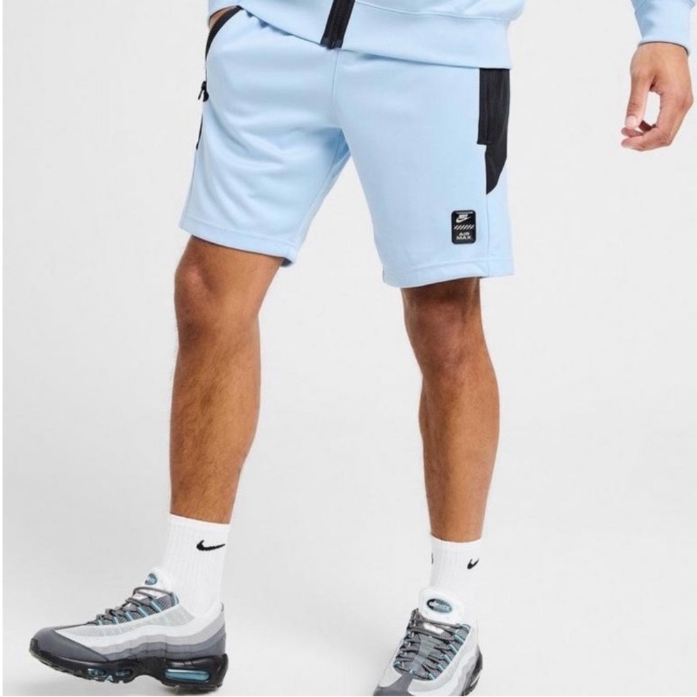 ✔️NWT✔️ NIKE Sportswear Air Max Shorts